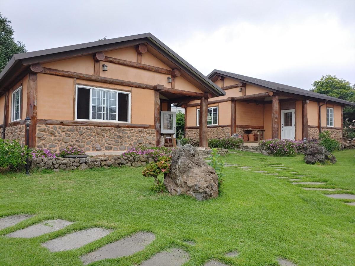 Geumok Log Pension Seogwipo Exterior foto